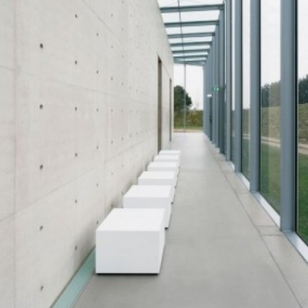 Beistelltisch, K 60 mit Glasplatte
