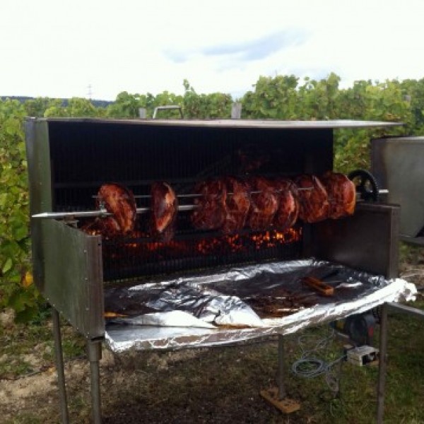 Spanferkelgrill Holzkohle