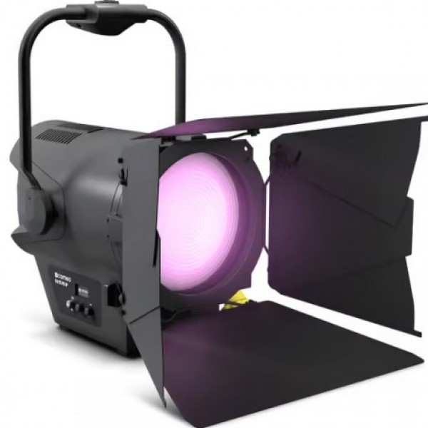 F4 FC PO IP (Stangenbedienbares IP65 Fresnel Spotlight mit RGBW-LED)