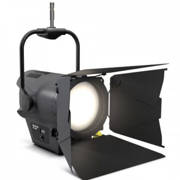 F4 T PO IP (Stangenbedienbares IP65 Fresnel Spotlight mit Tungsten-LED)