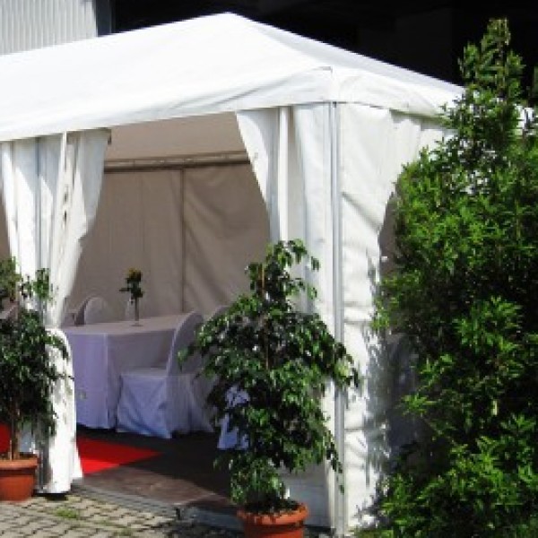 Anbau an Partyzelt VIP 4 m x 8 m, Walmdach