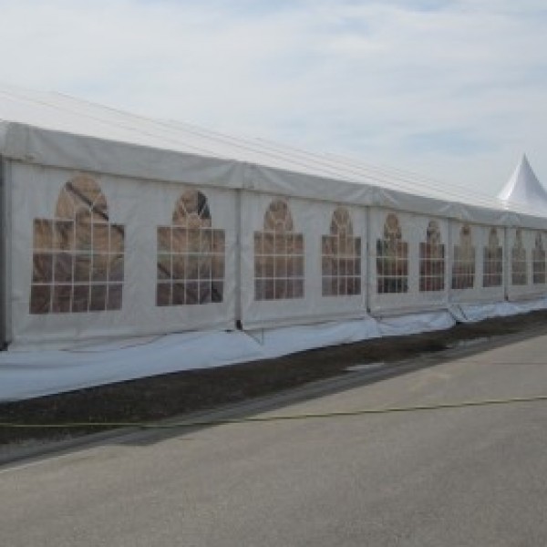 Partyzelt VIP, Grundzelt 16 m x 25 m, inkl. Auf- und Abbau