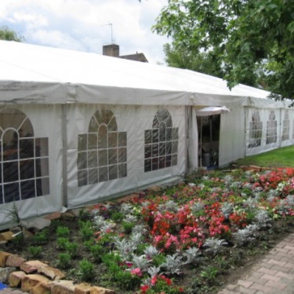 Partyzelt VIP, Grundzelt 16 m x 30 m, inkl. Auf- und Abbau